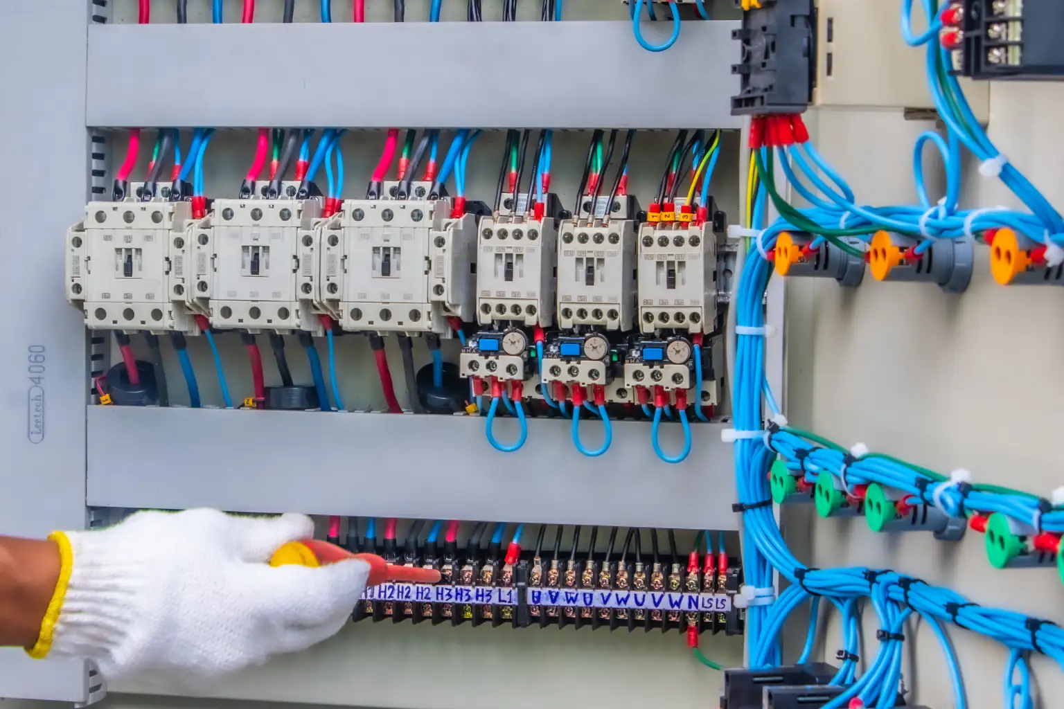 Mise en conformité électrique par Électricien Renard&Fils - Sécurité Namur